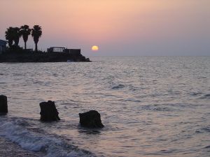 800px-Caspian_see-Iran-1