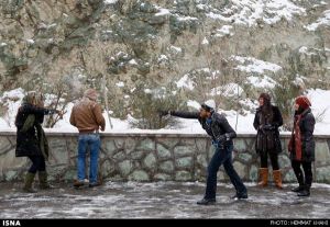 First-Snow-in-Tehran-11