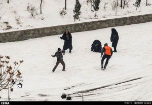 First-Snow-in-Tehran-31