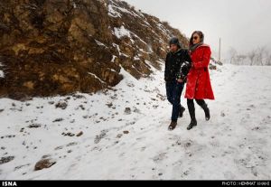 First-Snow-in-Tehran-32